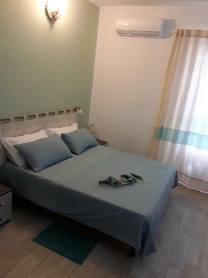 A.C. Le Pavoncelle Bed and Breakfast Assemini Exteriör bild